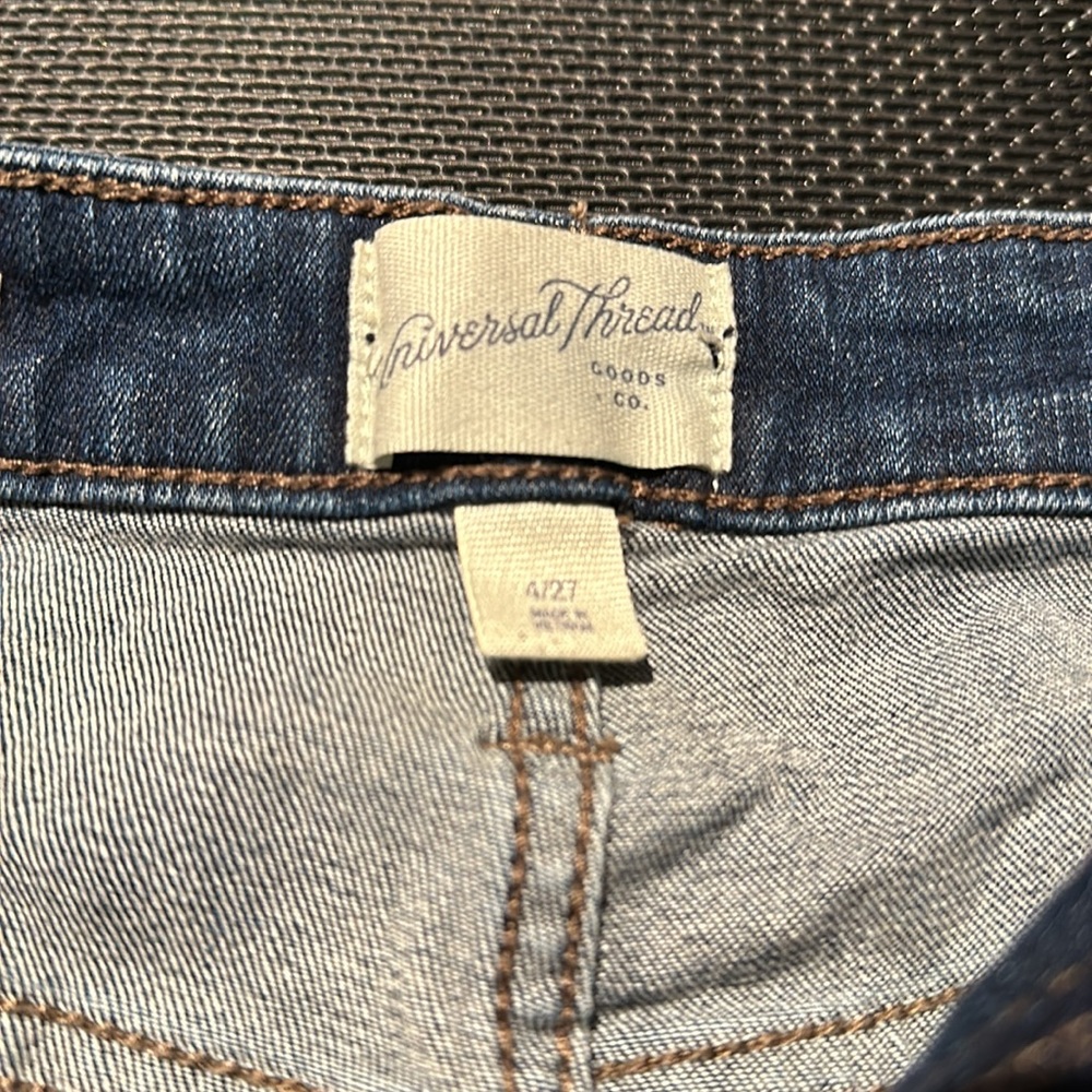 Universal Thread Denim Shorts High Rise midi - Picture 4 of 6
